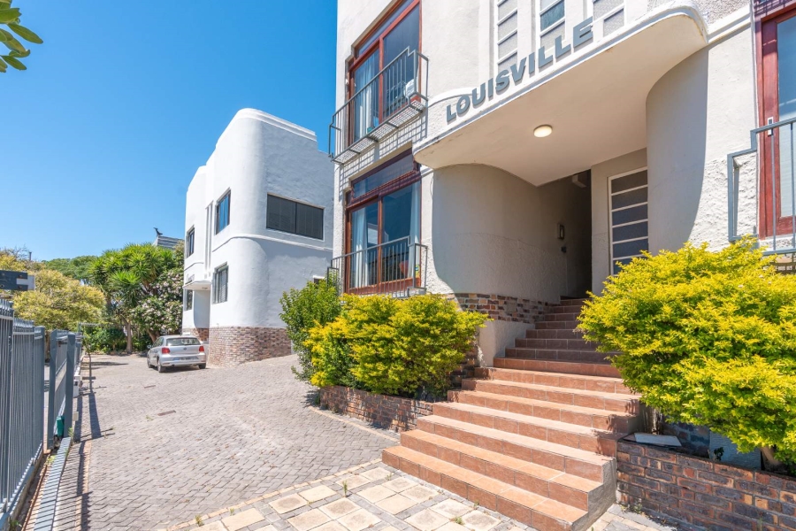 To Let 2 Bedroom Property for Rent in Vredehoek Western Cape